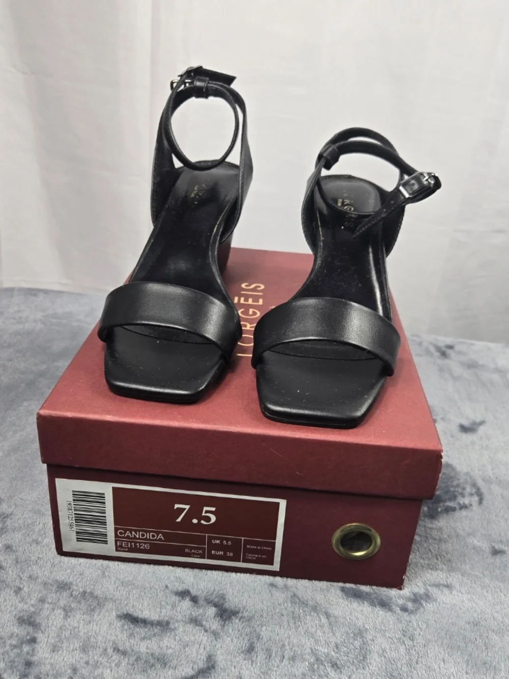 Torgeis Black leather wedged heel sandle